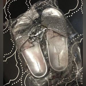 Avenue Cloudwalkers NWT silver sparkly slide